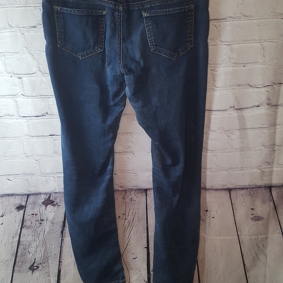 Jeans - Picture 3 of 3